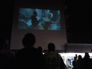 "A wall is a screen" - films projected on house walls in Dresden Neustadt.